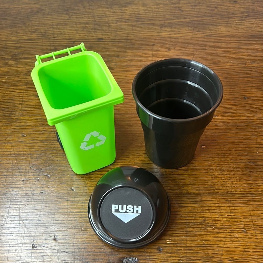 Mini Garbage & Recycling Cans - Perfect size for American Doll Furniture - Picture 2 of 3
